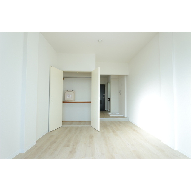 新しくきれいな工場！セラミック基板の焼成・選別スタッフ／月収23万円可・日勤 寮写真 1