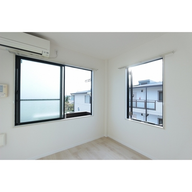 新しくきれいな工場！セラミック基板の焼成・選別スタッフ／月収23万円可・日勤 寮写真 4